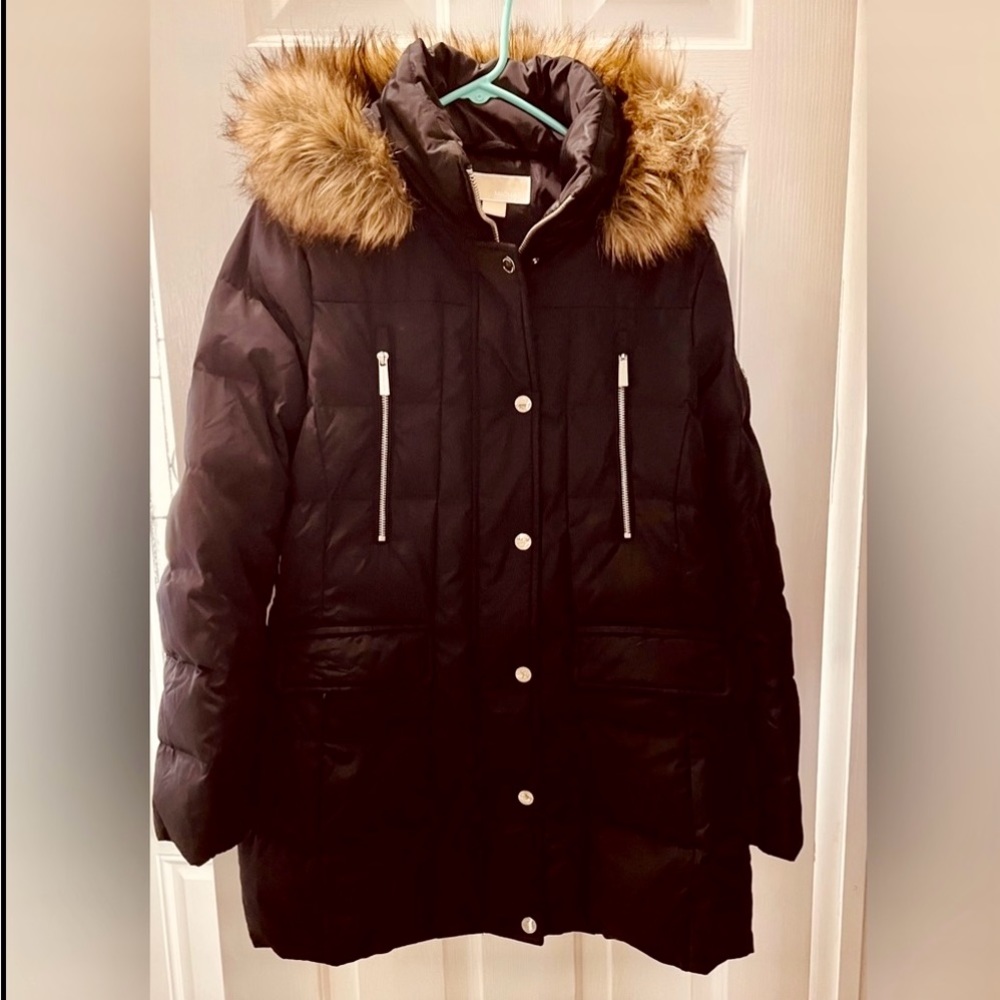 Michael Kors, three-quarter length navy puffer coat. Great condition.  Like new.